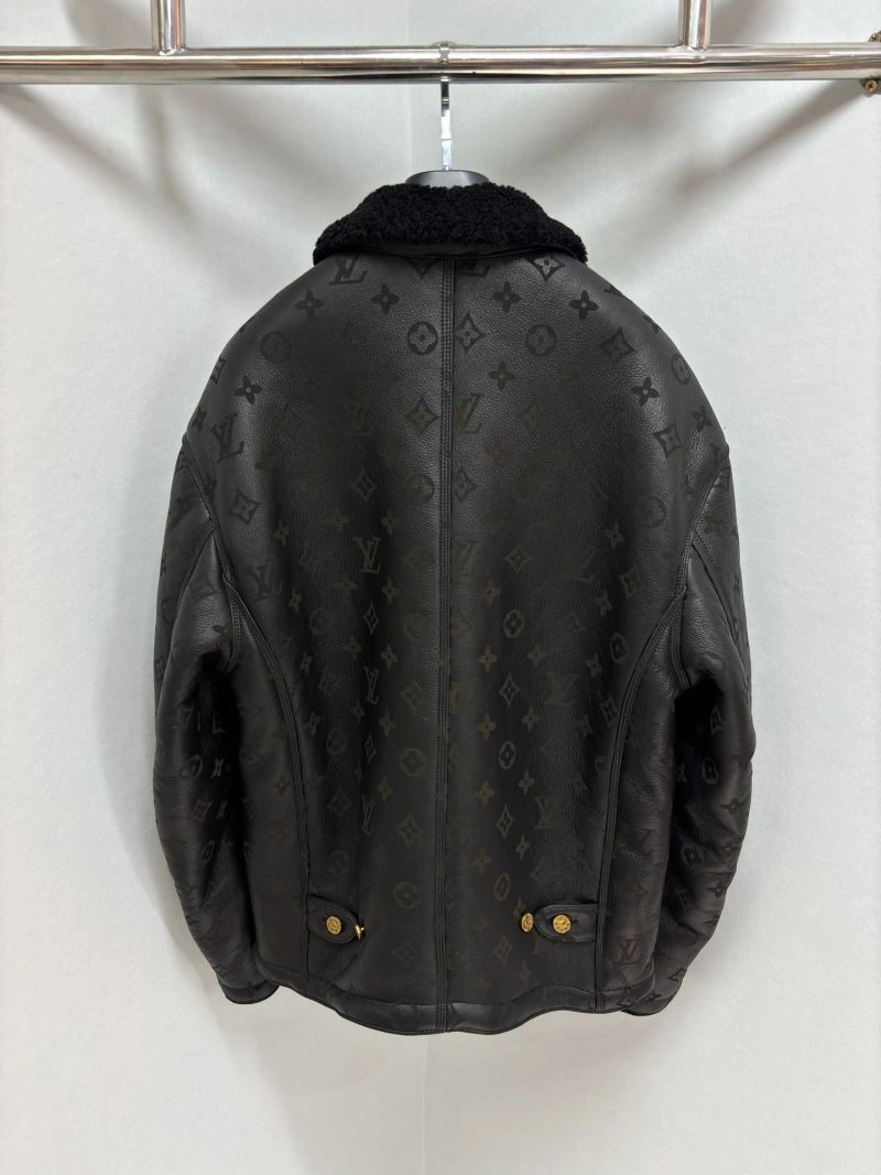 Comfortable Louis Vuitton Outwear 138842