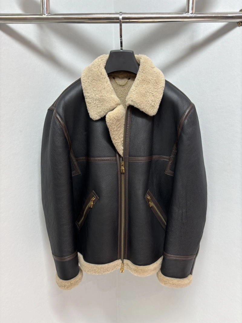 WellDesigned Louis Vuitton Outwear 138814