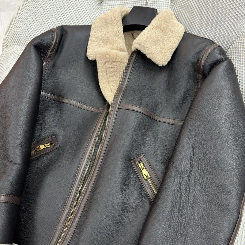 WellDesigned Louis Vuitton Outwear 138814