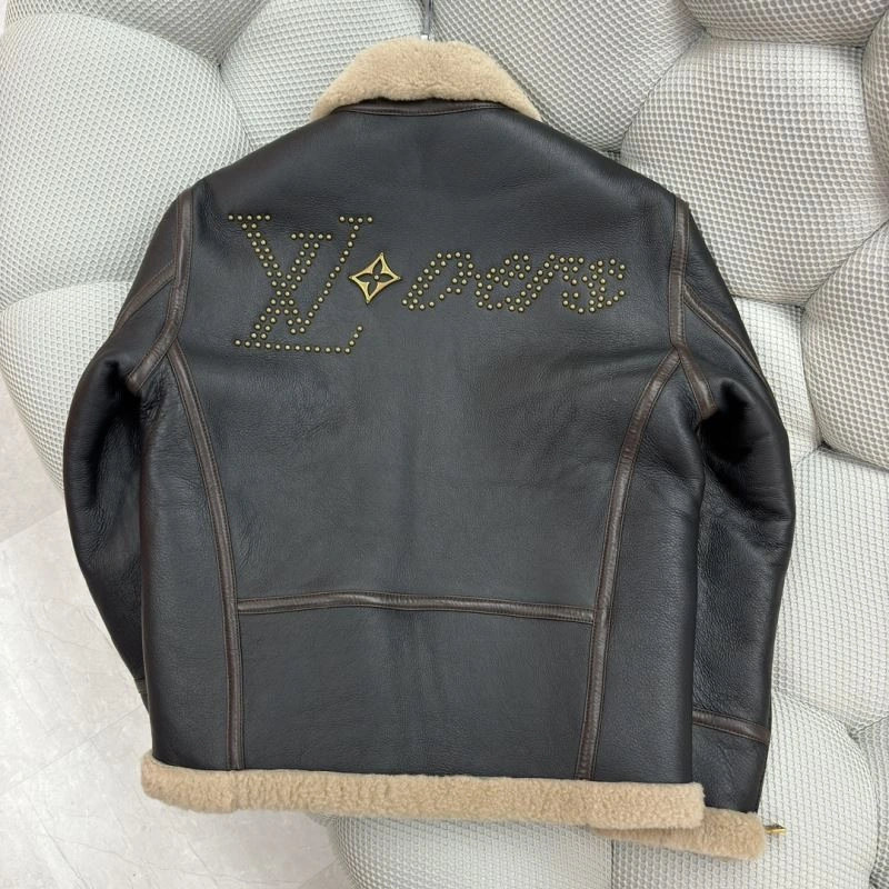 WellDesigned Louis Vuitton Outwear 138814