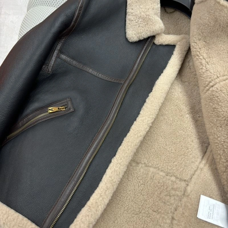 WellDesigned Louis Vuitton Outwear 138814