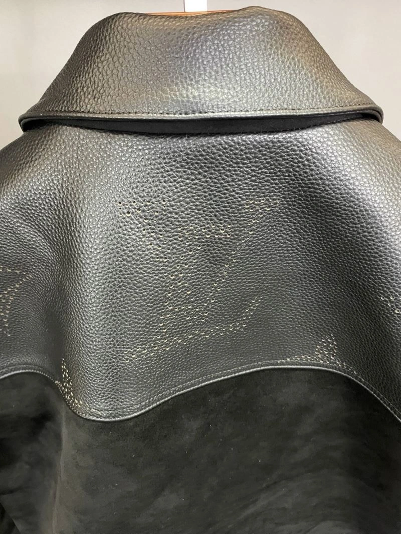 Refined Louis Vuitton Outwear 138809