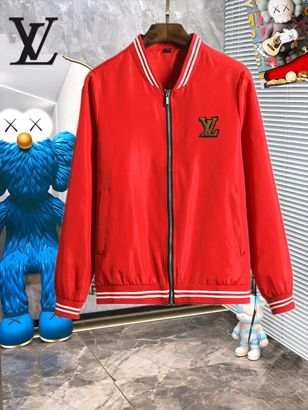 Effortless Louis Vuitton Outwear 132101