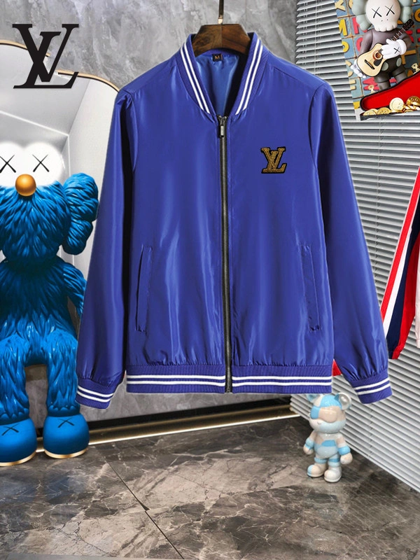 Effortless Louis Vuitton Outwear 132101