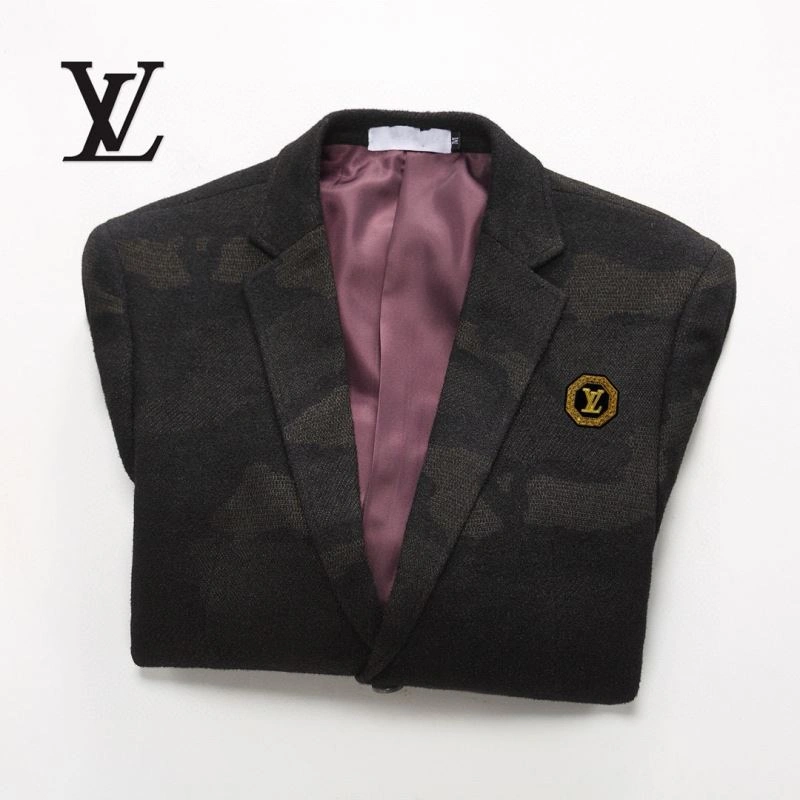 Compact Louis Vuitton Outwear 132039