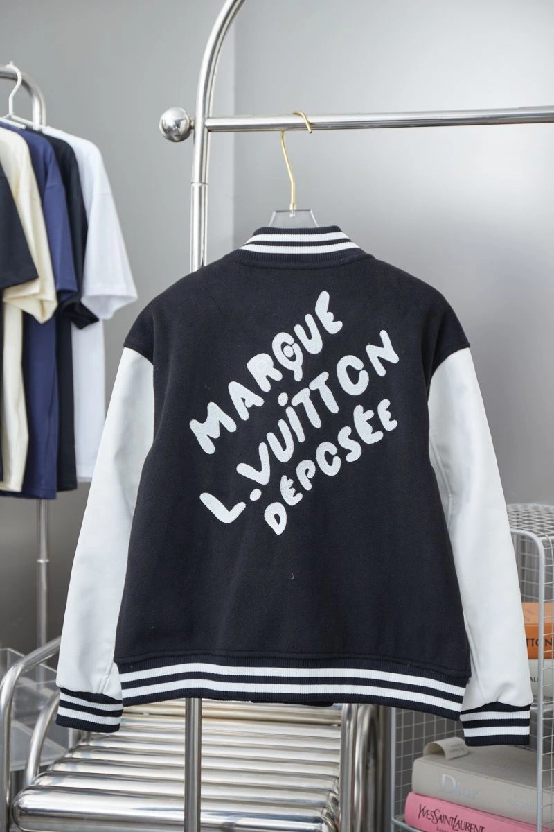 DailyWear Louis Vuitton Outwear 138671