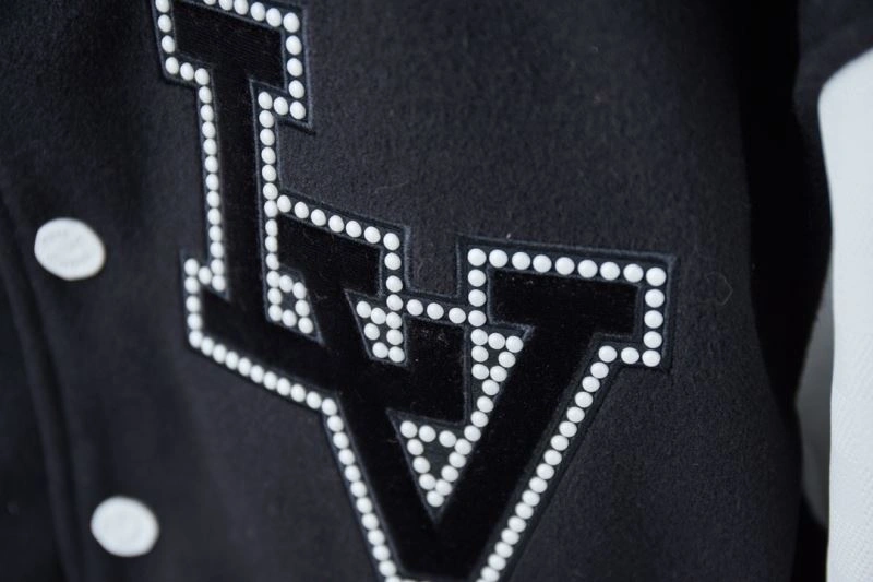 DailyWear Louis Vuitton Outwear 138671