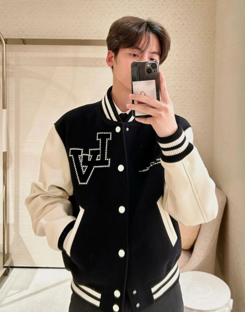DailyWear Louis Vuitton Outwear 138671