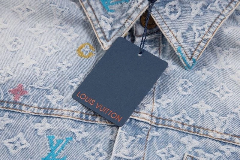 GoAnywhere Louis Vuitton Outwear 138669