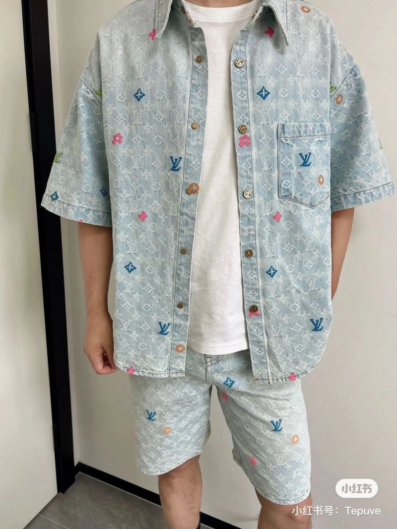 GoAnywhere Louis Vuitton Outwear 138669