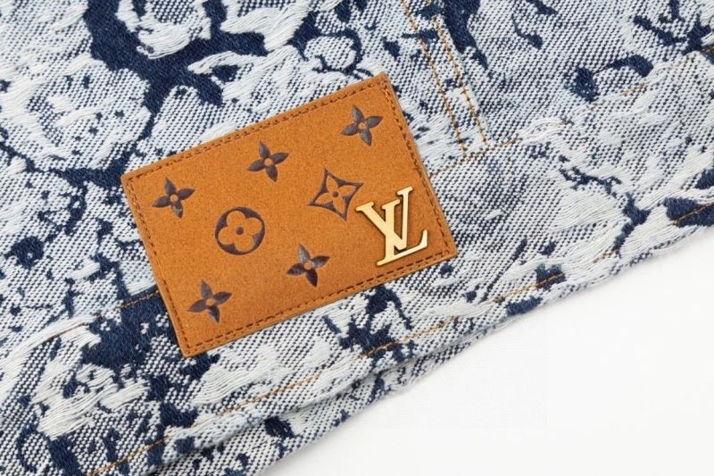 MoistureWicking Louis Vuitton Outwear 138668