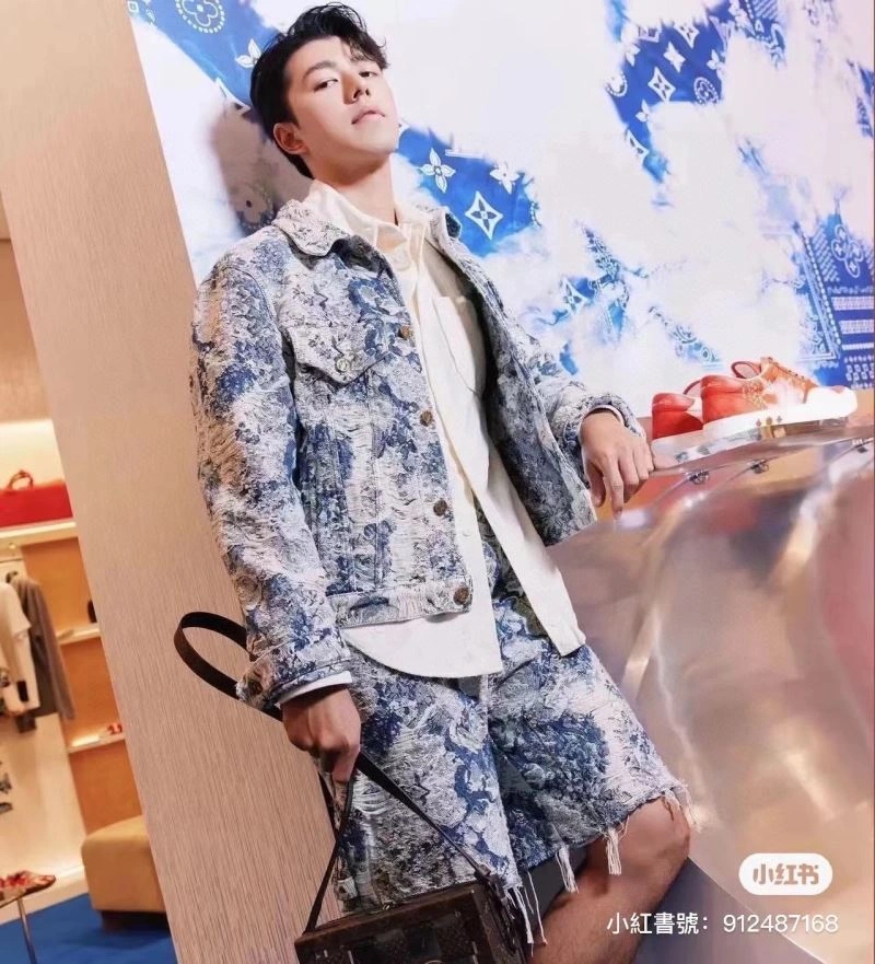 MoistureWicking Louis Vuitton Outwear 138668