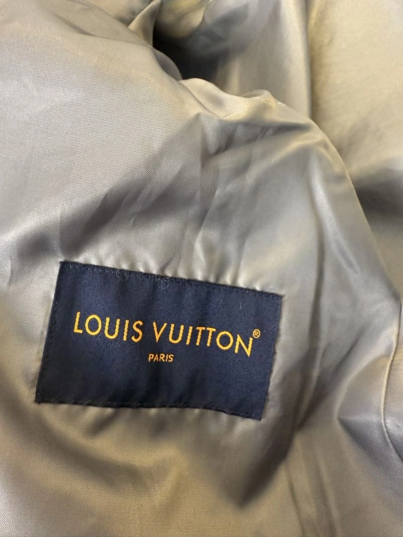 UrbanStyle Louis Vuitton Outwear 138667