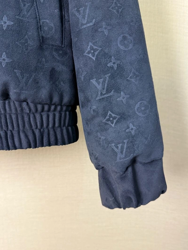 Louis Vuitton Outwear GoAnywhere 138670