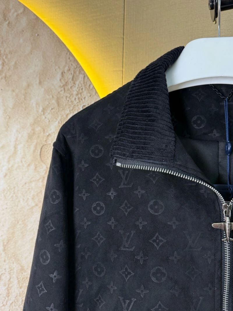 Louis Vuitton Outwear GoAnywhere 138670
