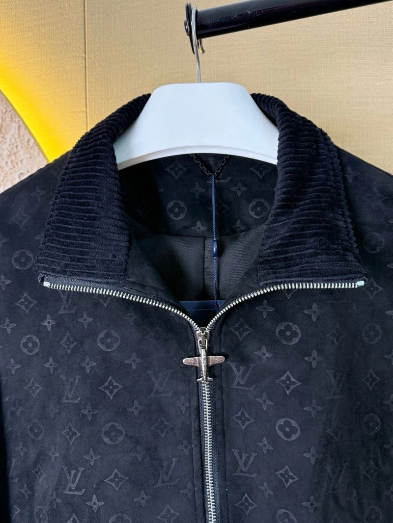 Louis Vuitton Outwear GoAnywhere 138670