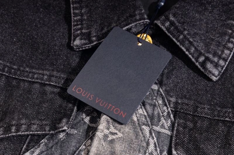 Durable Louis Vuitton Outwear 138652