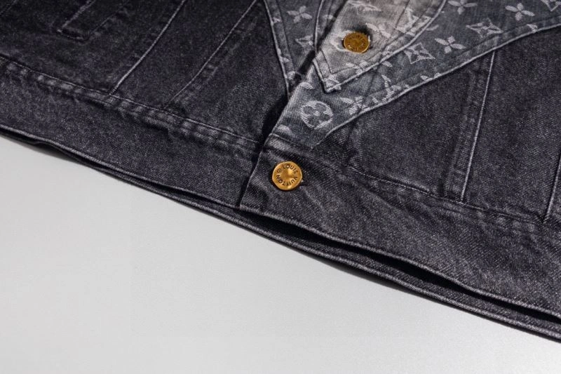 Durable Louis Vuitton Outwear 138652