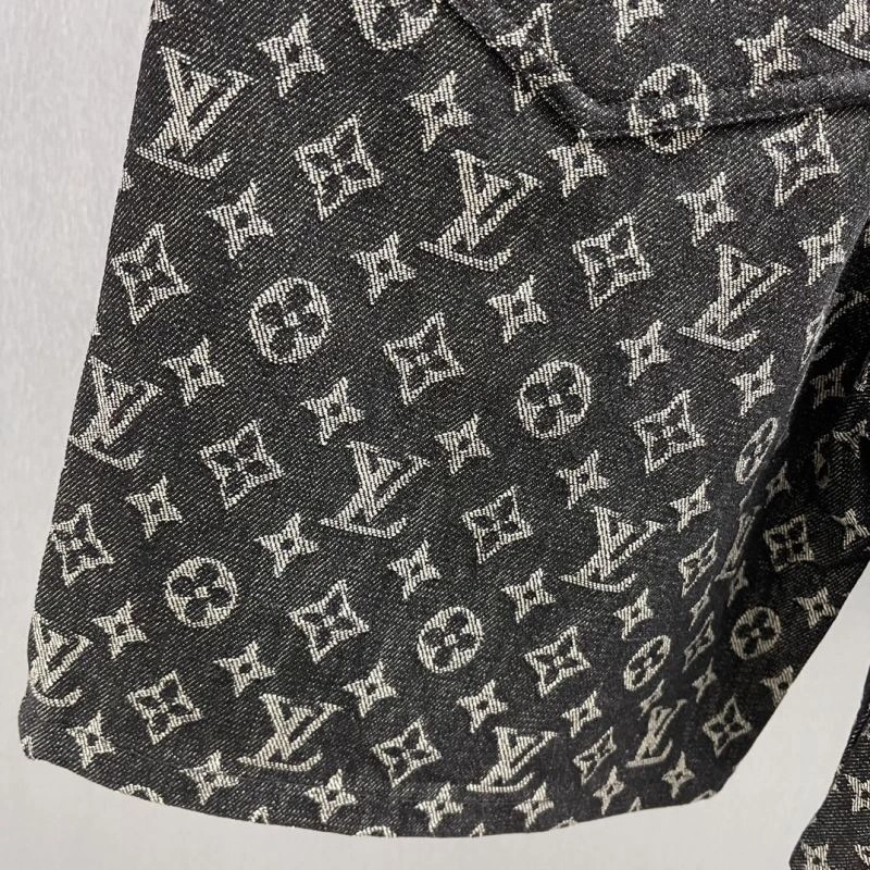 Louis Vuitton Outwear WaterResistant 138645