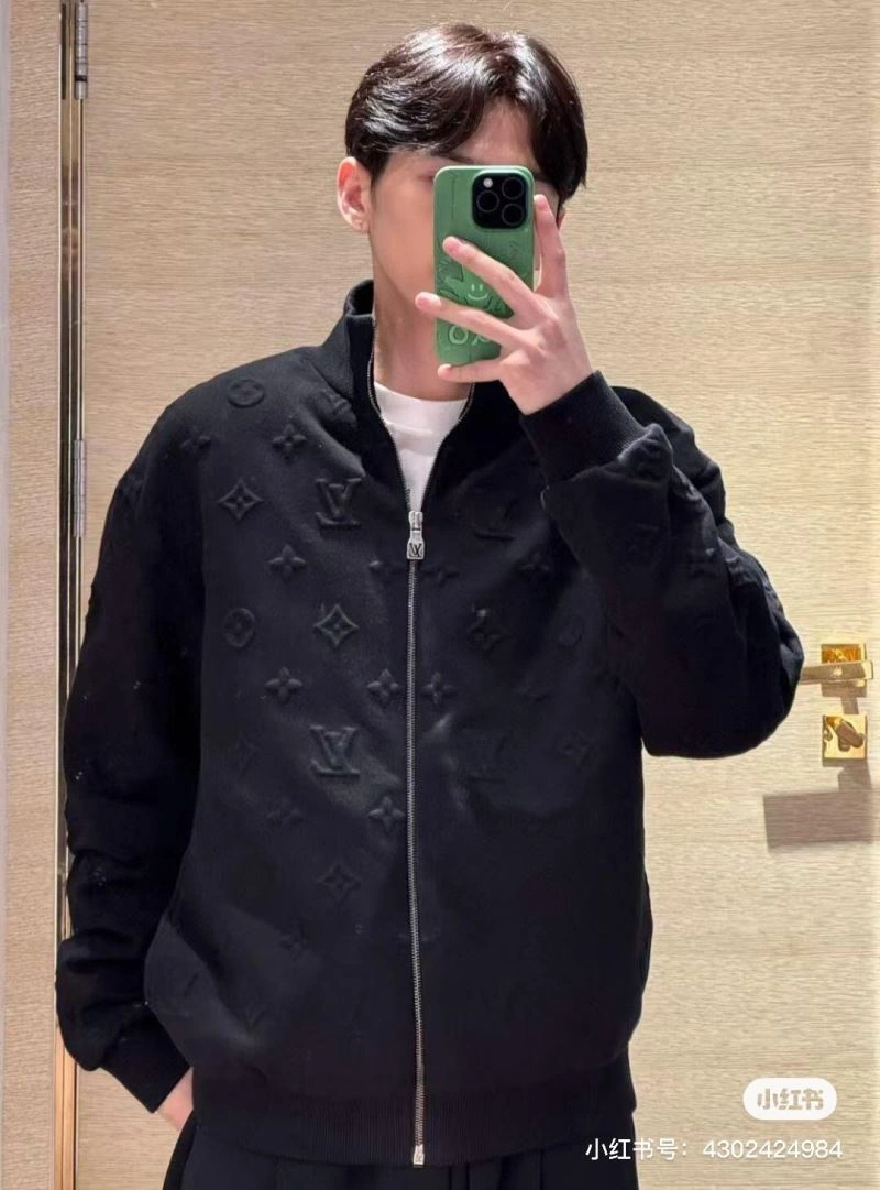 Louis Vuitton Outwear SmoothTexture 138638