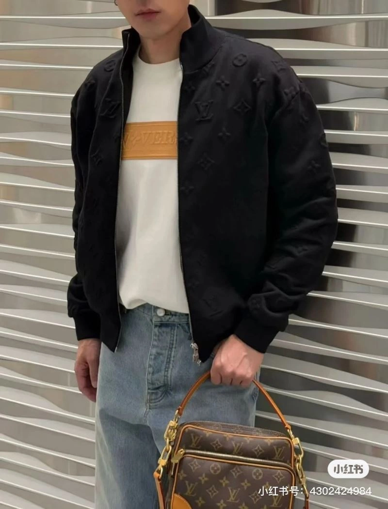 Louis Vuitton Outwear SmoothTexture 138638