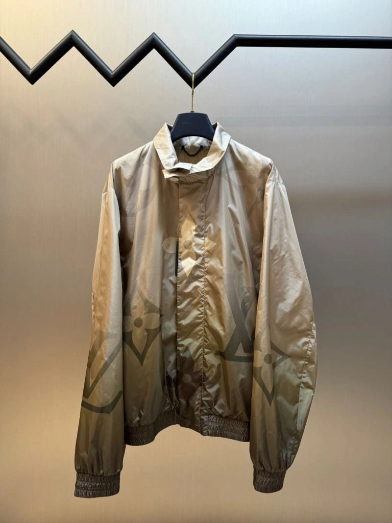 WrinkleFree Louis Vuitton Outwear 138636