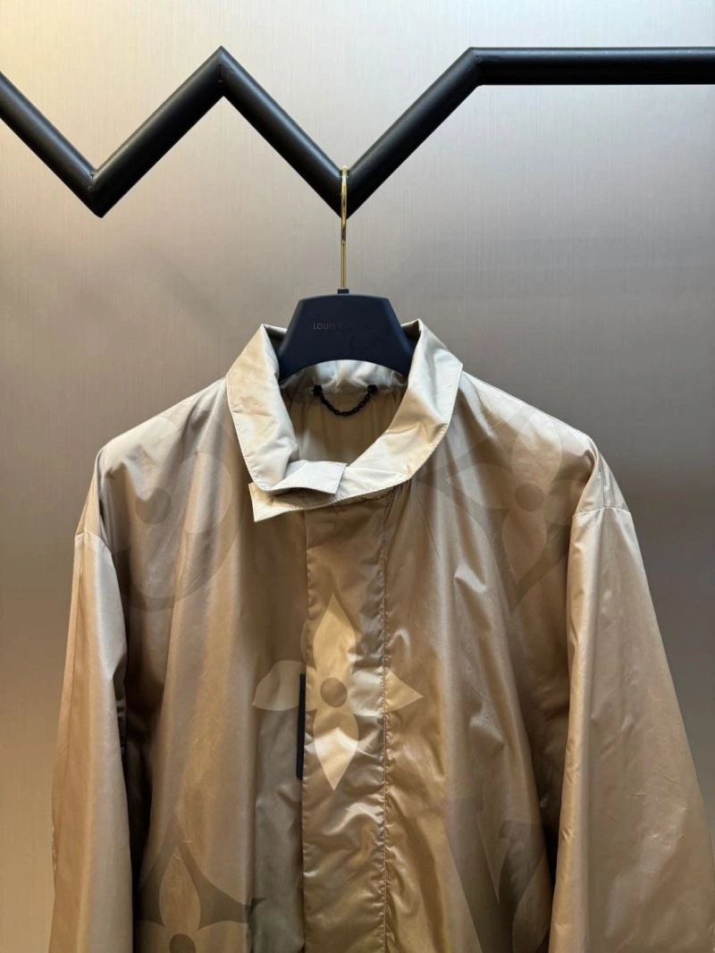 WrinkleFree Louis Vuitton Outwear 138636