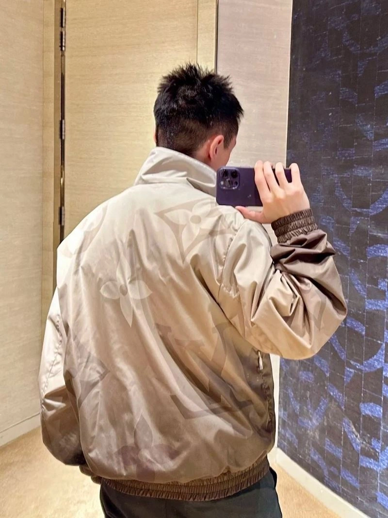 WrinkleFree Louis Vuitton Outwear 138636
