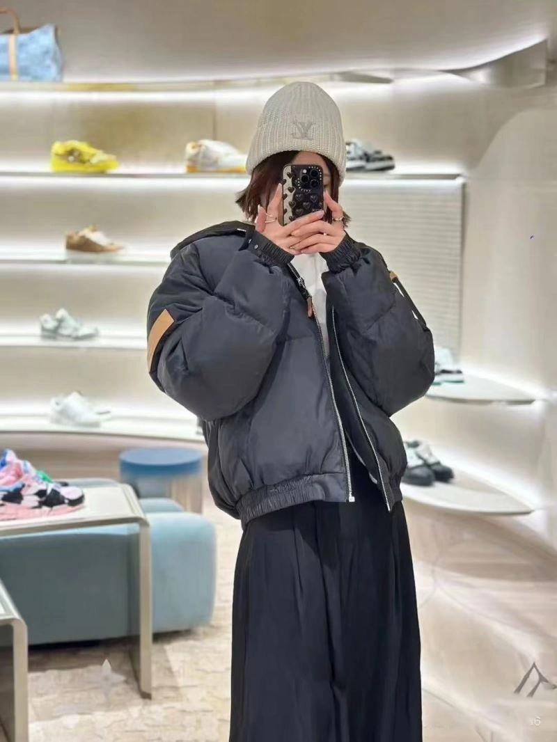 Modern Louis Vuitton Outwear 138629