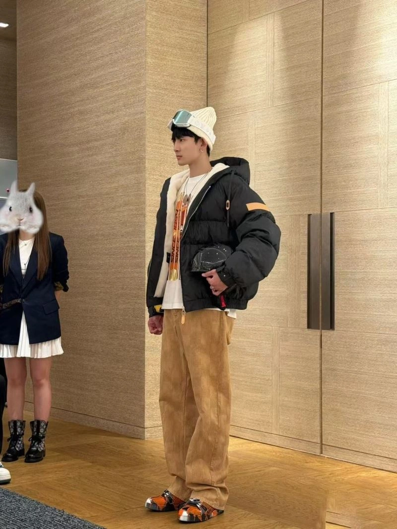 Modern Louis Vuitton Outwear 138629