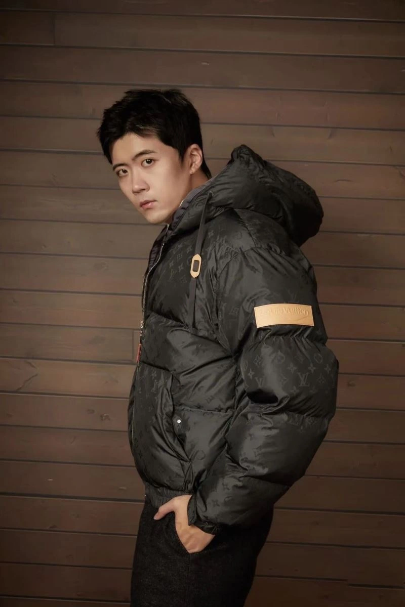 Modern Louis Vuitton Outwear 138629