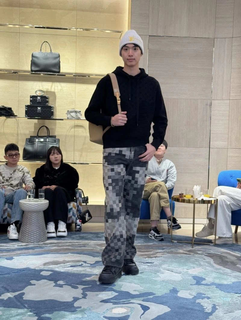 Louis Vuitton Outwear SportInspired 138622