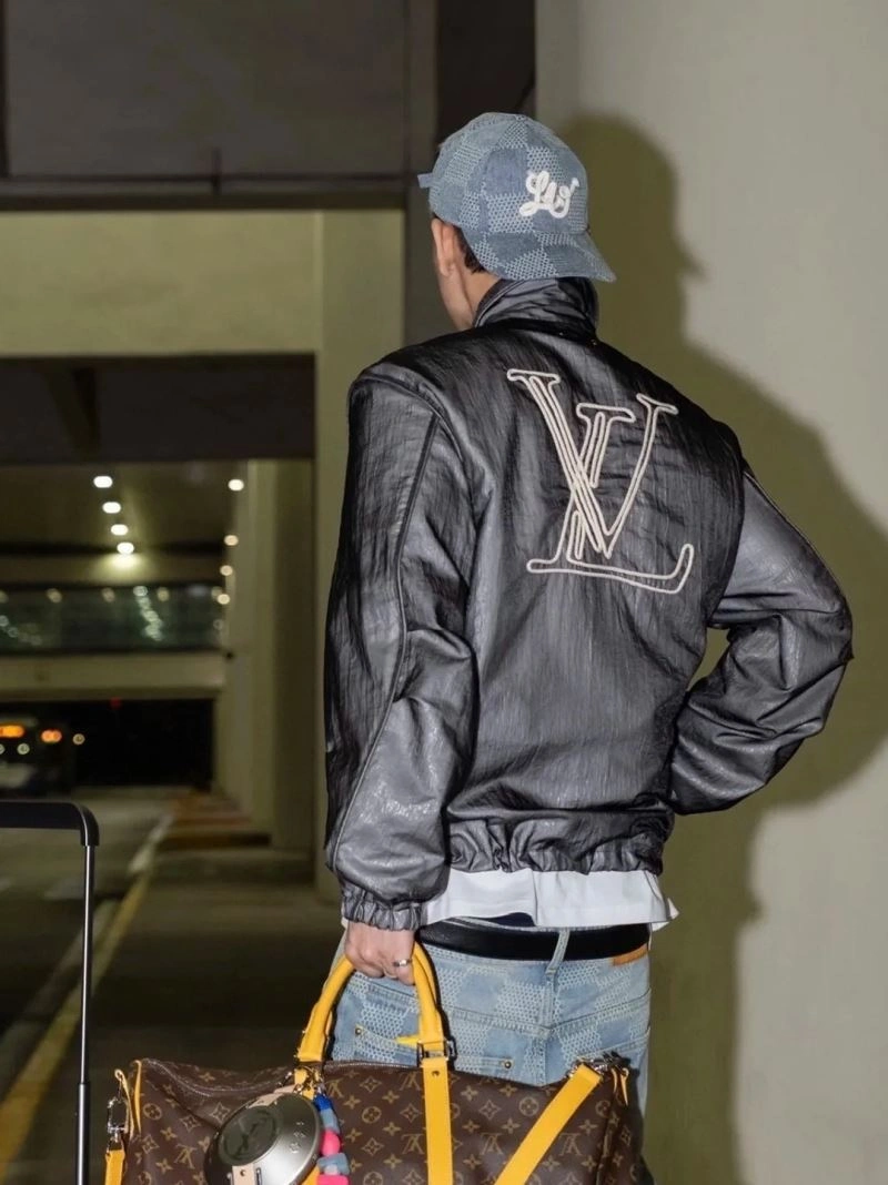 SoftTouch Louis Vuitton Outwear 138624