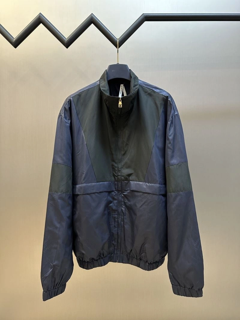 Versatile Louis Vuitton Outwear 138614