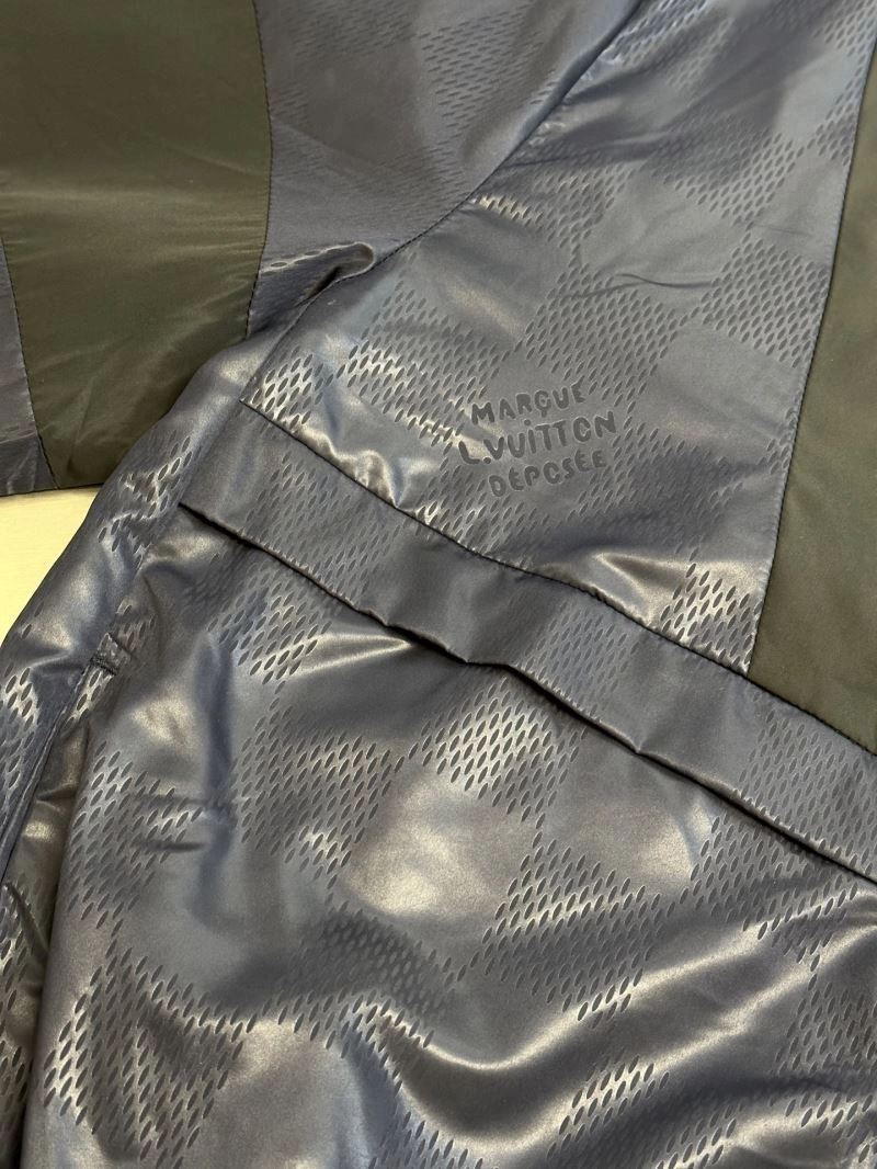 Versatile Louis Vuitton Outwear 138614