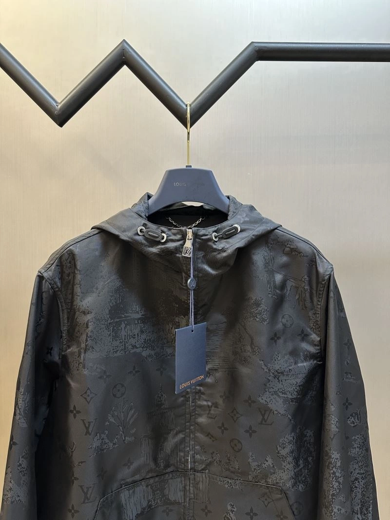 EasyCare Louis Vuitton Outwear 138615