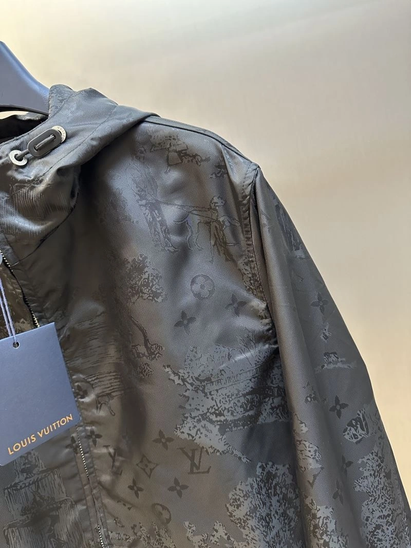 EasyCare Louis Vuitton Outwear 138615