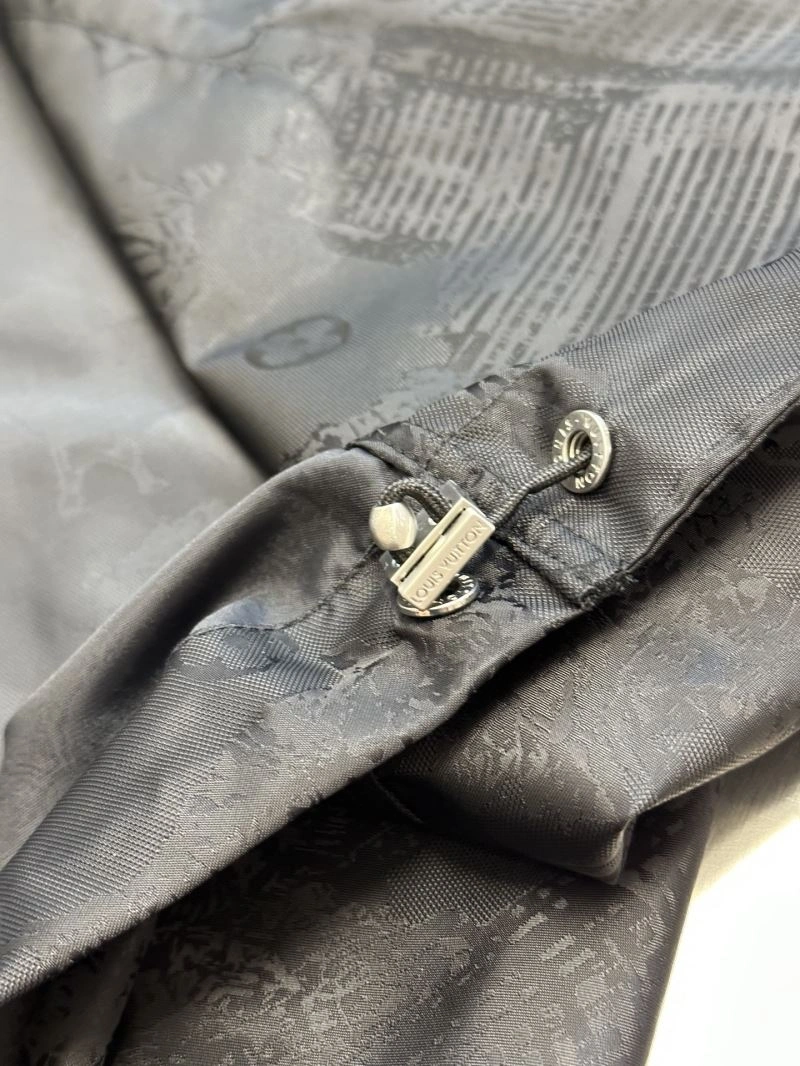 EasyCare Louis Vuitton Outwear 138615