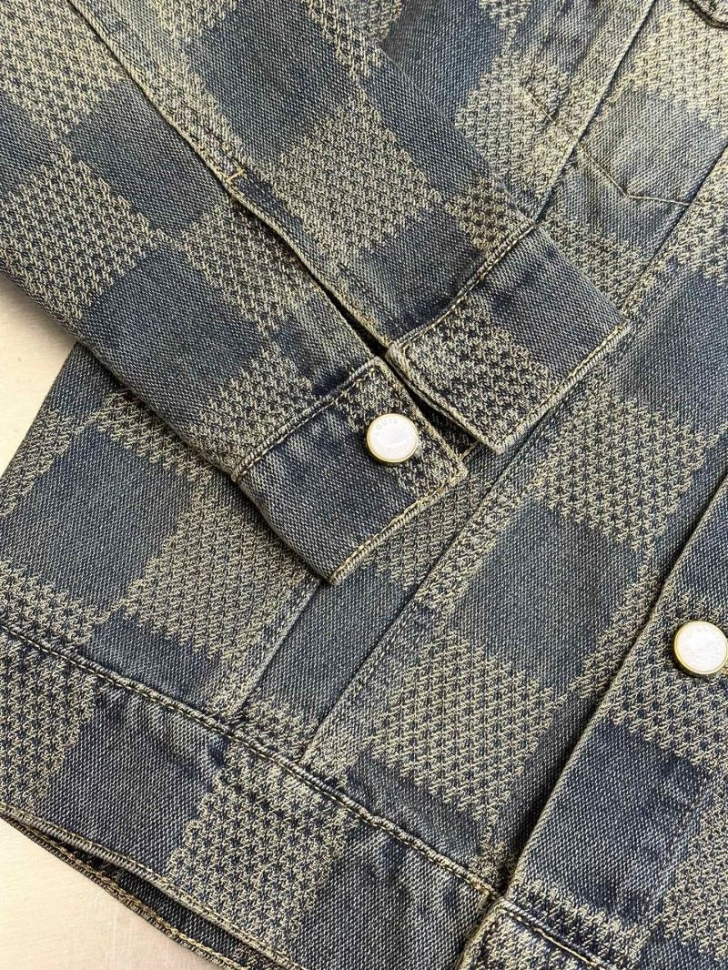 Louis Vuitton Outwear Breathable 138610