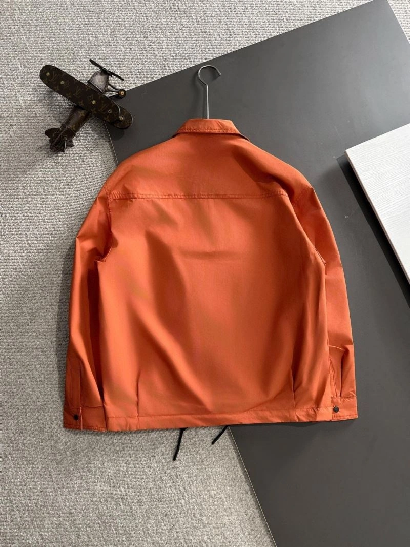 Flexible Louis Vuitton Outwear 138606