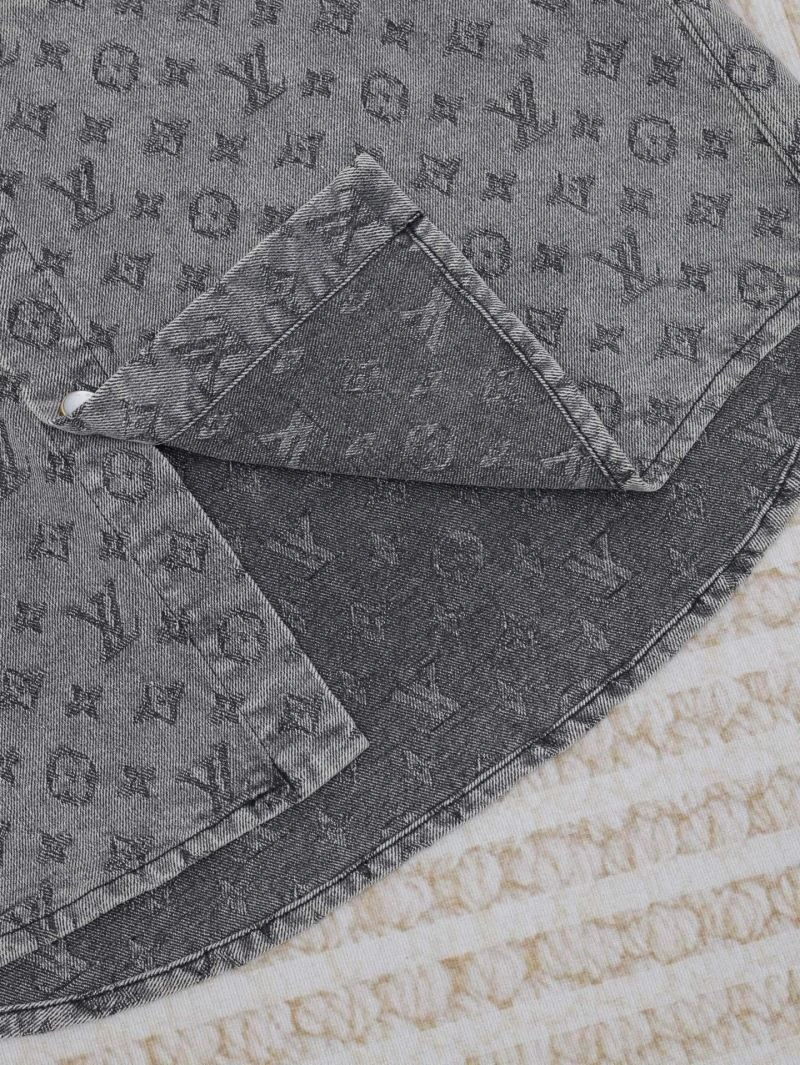 Louis Vuitton Outwear Reliable 138613