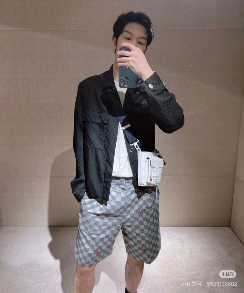 Louis Vuitton Outwear DailyWear 138626