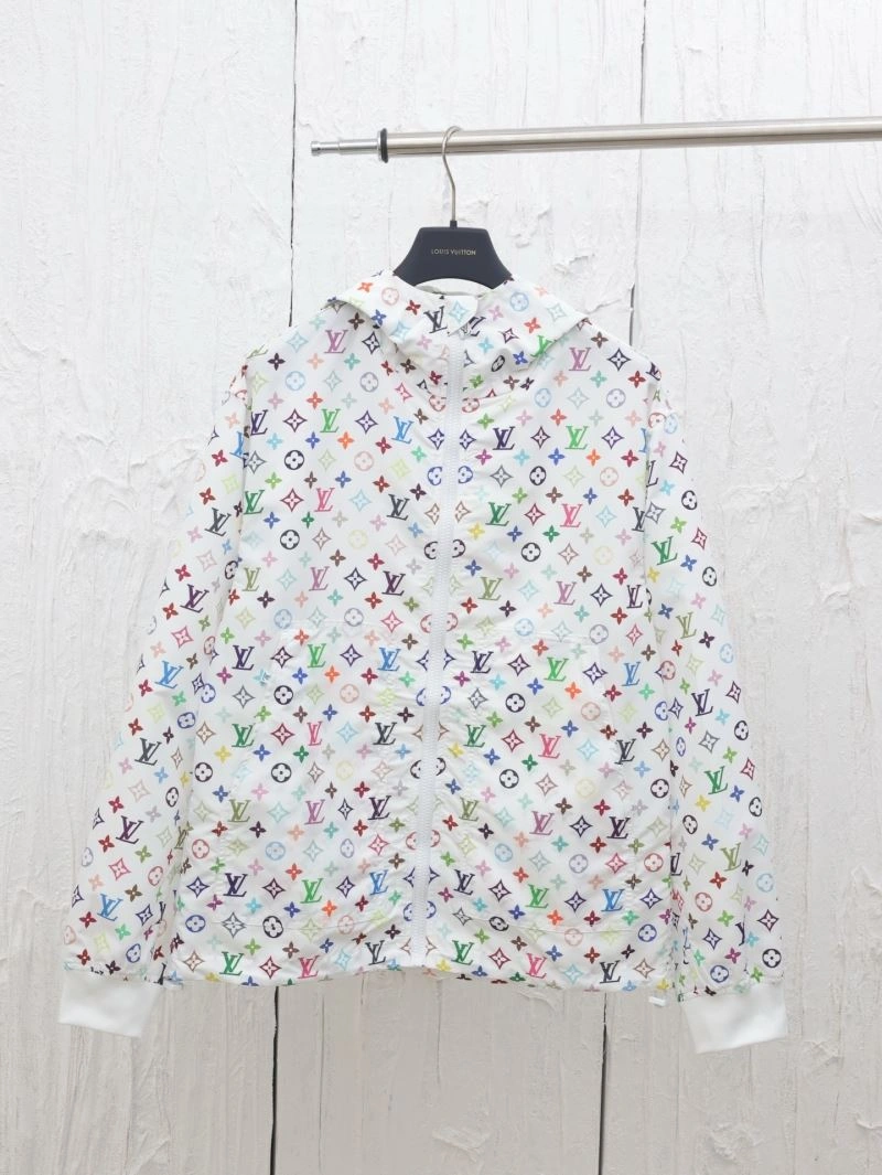 Minimalist Louis Vuitton Outwear 138609
