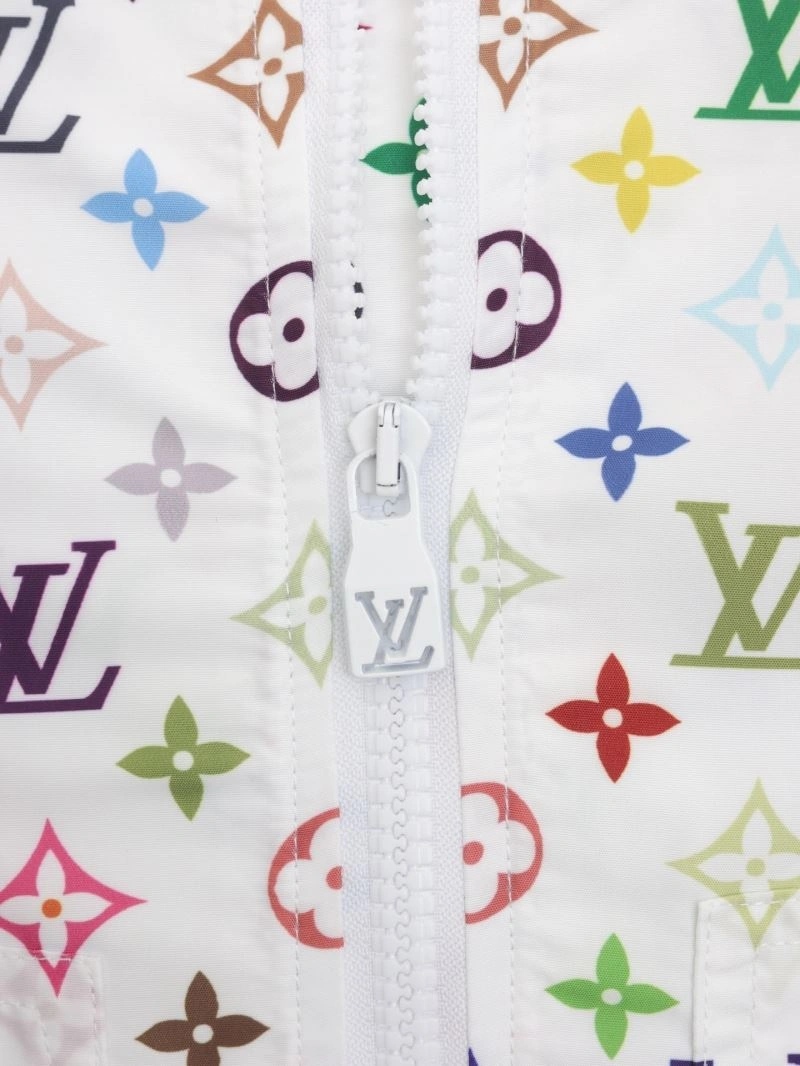 Minimalist Louis Vuitton Outwear 138609