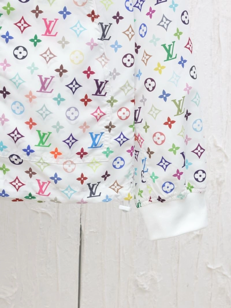 Minimalist Louis Vuitton Outwear 138609
