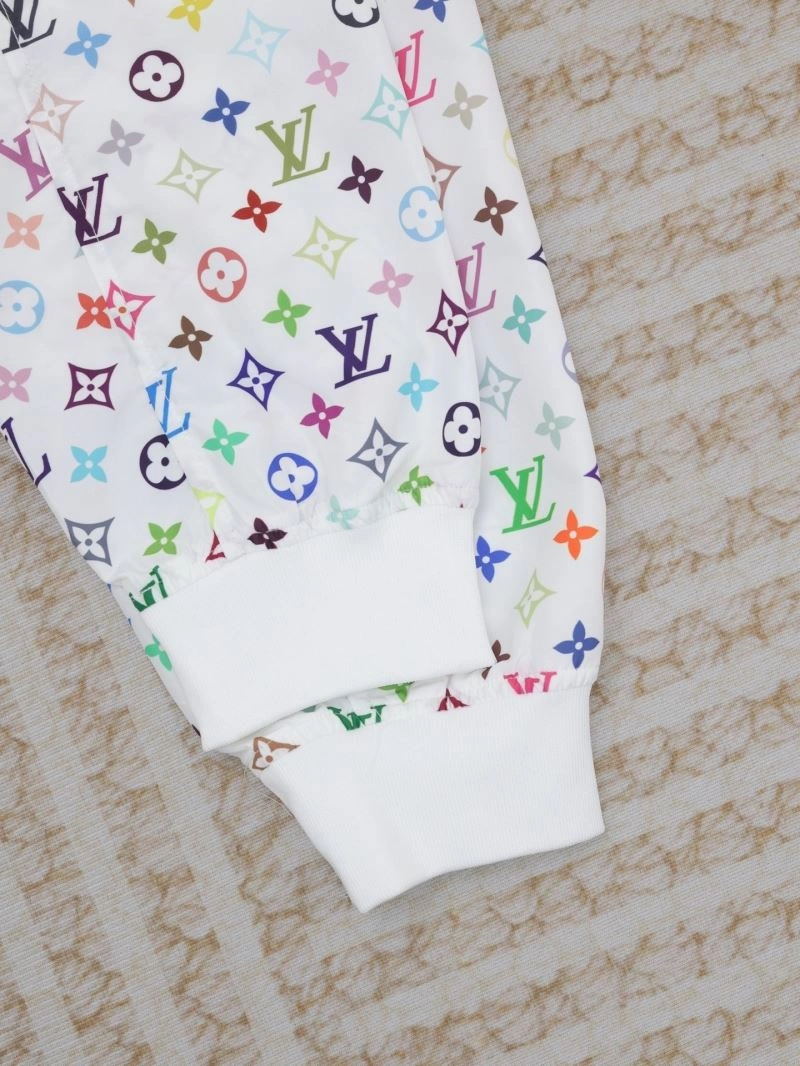 Minimalist Louis Vuitton Outwear 138609