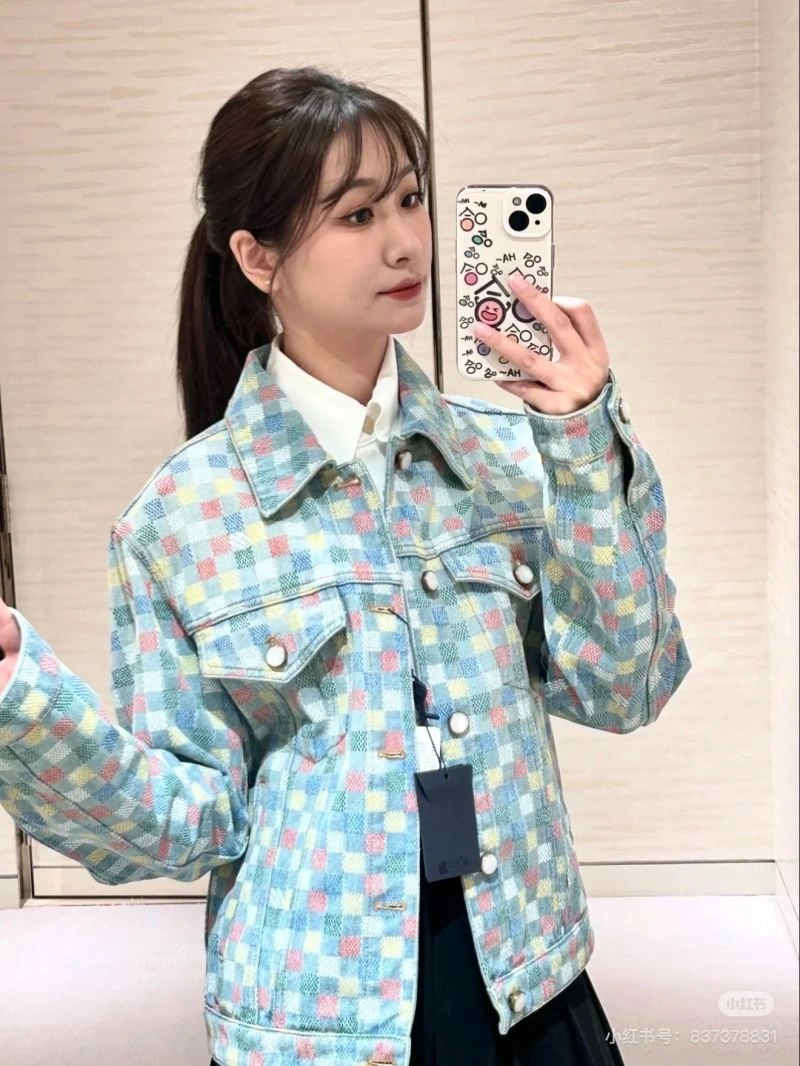 Durable Louis Vuitton Outwear 138633