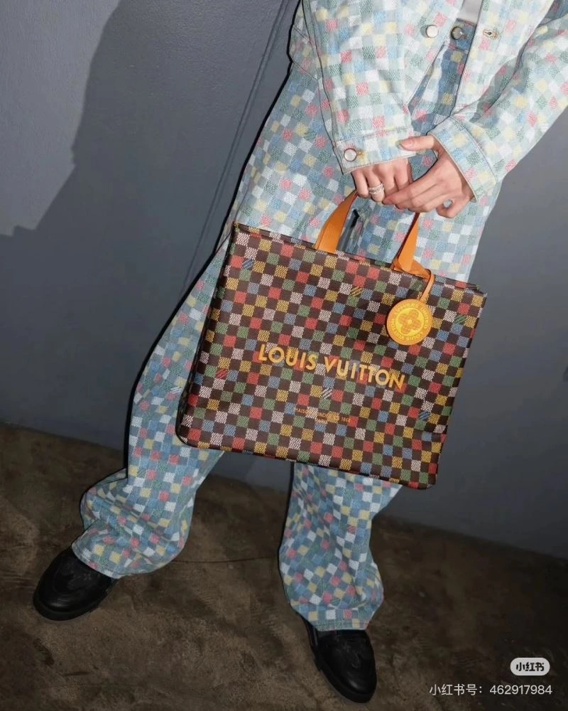 Durable Louis Vuitton Outwear 138633