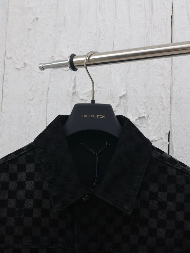 Louis Vuitton Outwear Practical 138631