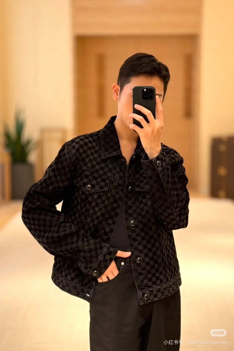 Louis Vuitton Outwear Practical 138631